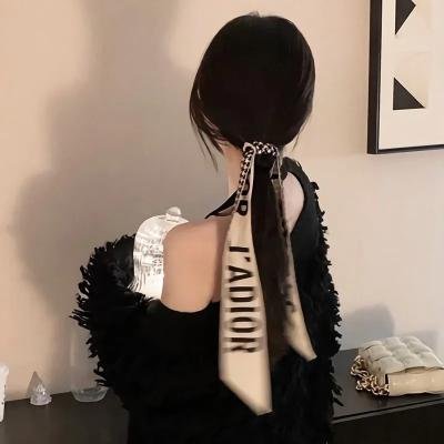 开局瘸腿狩猎致富娶村花